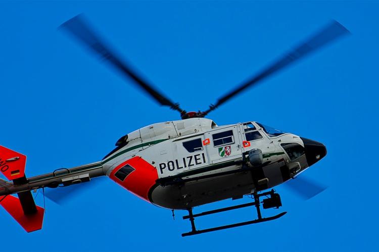 In Ascheberg war auch ein Hubschrauber der Polizei im Einsatz (Symbolfoto: JuergenPM/pixabay.com).